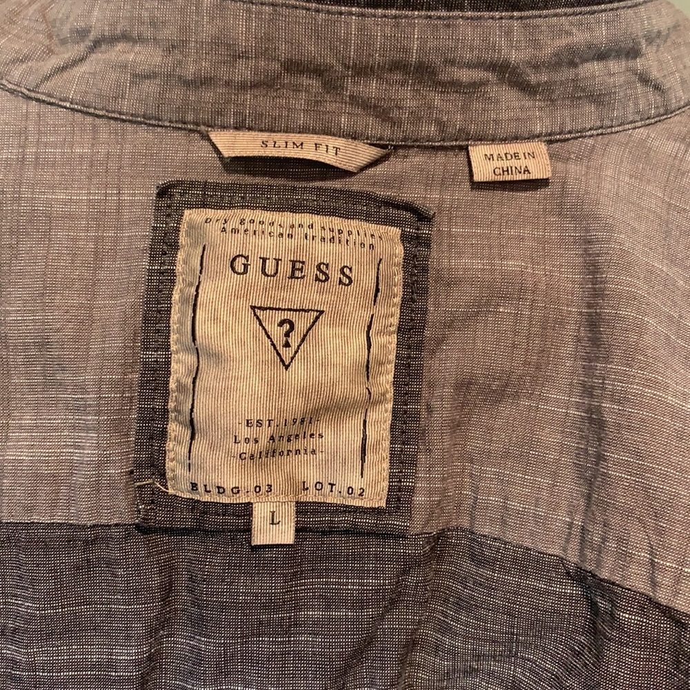 Guess - Picture 4 of 4